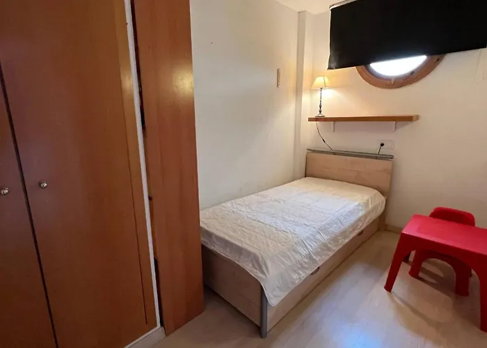 Bonito piso en Roses con piscina y parking