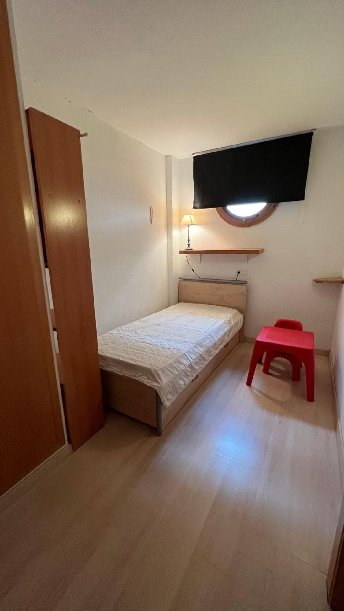 Bonito Piso En Con Piscina Y Parking Apartamento Rosas