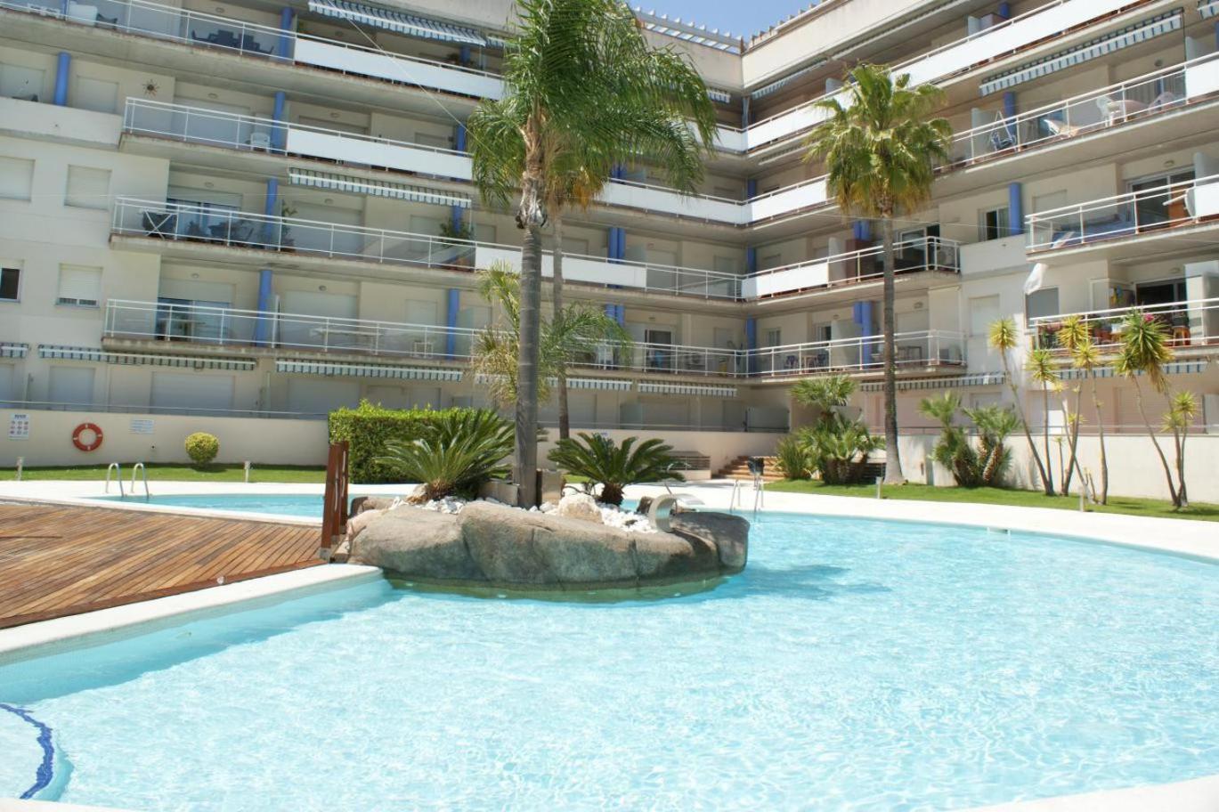 Bonito Piso En Con Piscina Y Parking Apartamento Rosas