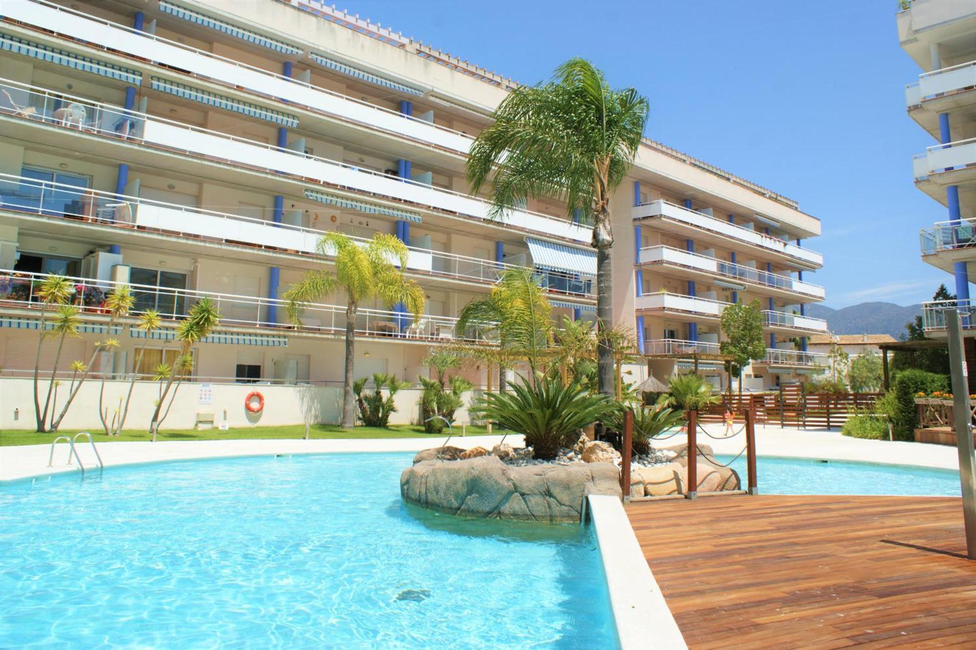Apartamento Bonito Piso En Con Piscina Y Parking