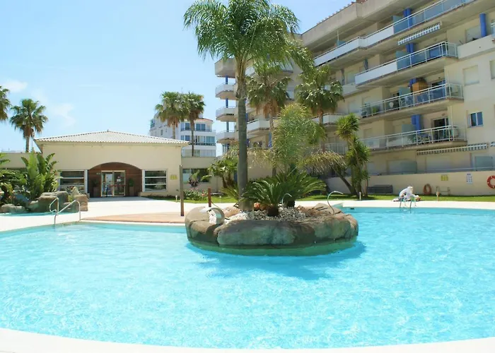 Bonito Piso En Roses Con Piscina Y Parking Av-66
